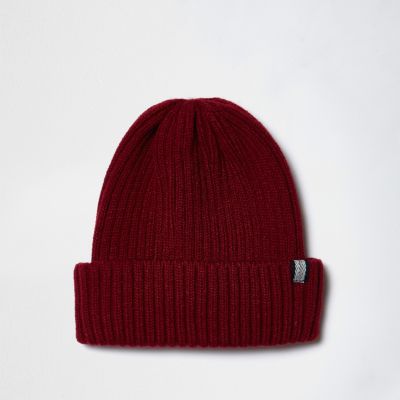 Dark red ribbed knit fisherman hat